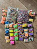 Grote partij loombandjes met accessoires en werkboekjes, Ophalen of Verzenden, Zo goed als nieuw, Materiaal