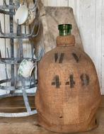 Brocante oude Franse gistfles / wijnfles met jute zak, Antiek en Kunst, Ophalen of Verzenden