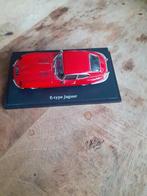 Rode Jaguar E-type modelauto, Hobby en Vrije tijd, Modelauto's | 1:43, Ophalen, Zo goed als nieuw, Auto, Overige merken