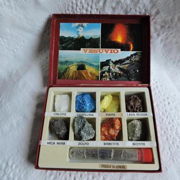 Verzameling van 9 vulkanische mineralen van Vesuvius Napels beschikbaar voor biedingen