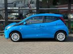 Toyota Aygo 1.0 VVT-i x-play Airco Camera NAP APK !, Voorwielaandrijving, Stof, Gebruikt, Start-stop-systeem