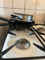 Gasfornuis goed werkende el. Oven en wat pannen, deksels., Witgoed en Apparatuur, Ophalen, Gebruikt, 4 kookzones, Gas