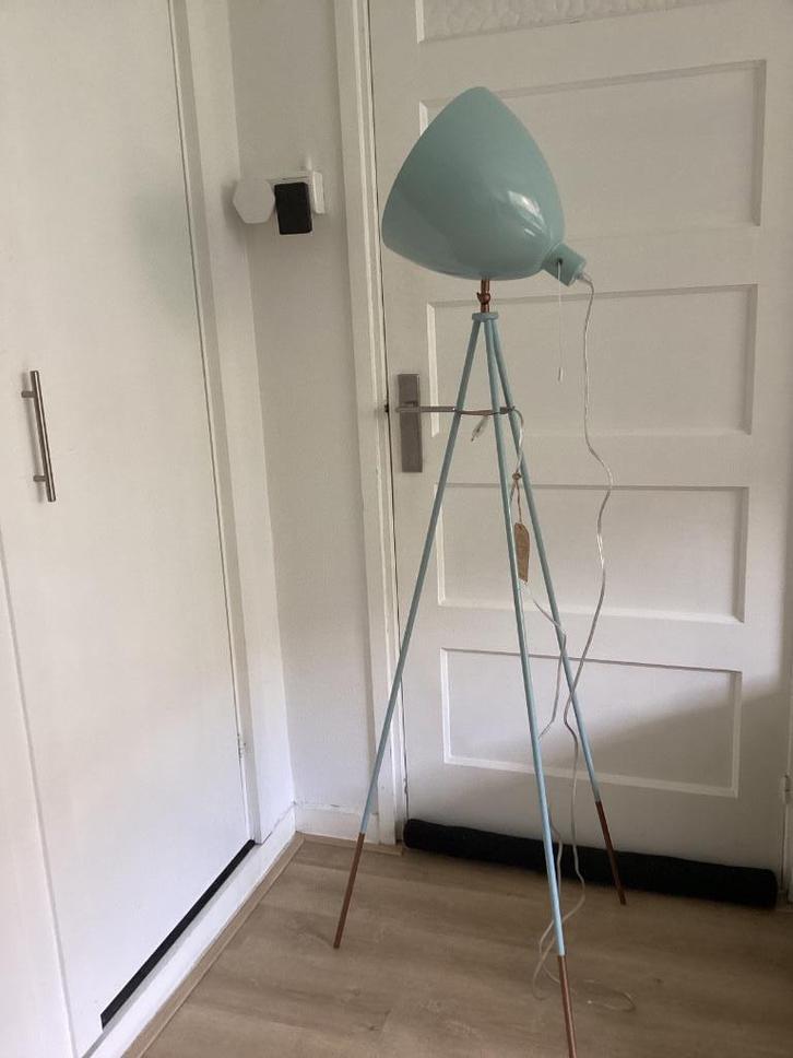 Eglo staande vloerlamp vintage lampmintgroen staal, Huis en Inrichting, Lampen | Vloerlampen, Zo goed als nieuw, 150 tot 200 cm