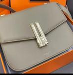Compacte beige leren tas – DeMellier stijl, Ophalen of Verzenden, Nieuw, Grijs, Handtas