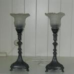 2 Antieke lampjes met tinnen voet en glazen kelkjes., Ophalen of Verzenden