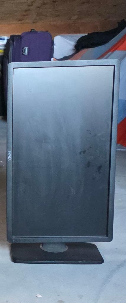 Dell monitor for sale, Computers en Software, Monitoren, Gebruikt, 60 Hz of minder, DisplayPort, VGA, In hoogte verstelbaar, Draaibaar