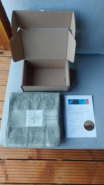 NAVO TOP COIN + HANDDOEK beschikbaar voor biedingen