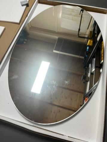 Spiegel ovaal Gliss Design met verlichting en verwarming beschikbaar voor biedingen