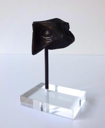 Bronzen beeldje van een oog op een staander 2540-b beschikbaar voor biedingen