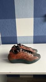 Adidas Yeezy 700 V3 Copper Fade, Bruin, Ophalen of Verzenden, Adidas Yeezy, Sneakers of Gympen