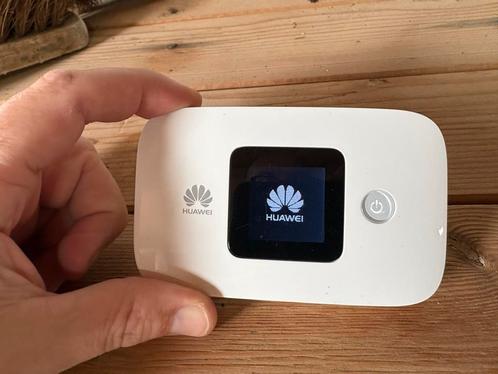 Huawei E5786 Mobiele WiFi Router, Computers en Software, Routers en Modems, Zo goed als nieuw, Router met modem, Ophalen of Verzenden