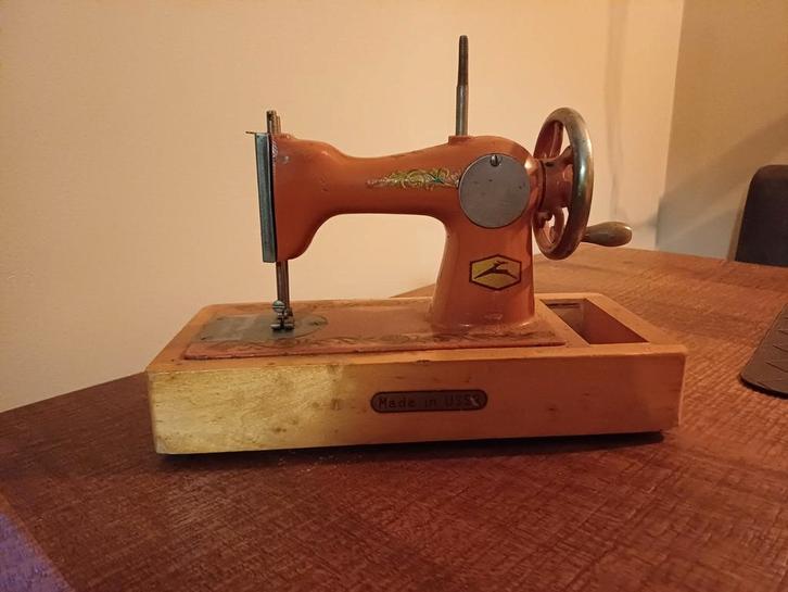 Vintage USSR Naaimachines 3 stuks Nette Staat!, Antiek en Kunst, Antiek | Naaimachines, Ophalen
