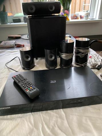 Samsung surround set  slechts half jaar gebruikt 35,-- beschikbaar voor biedingen