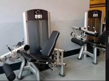 Life fitness signature leg curl en leg extension set beschikbaar voor biedingen
