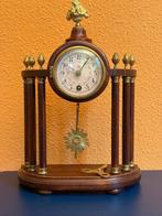 Josefientje variantie met 6 pilaren, Antiek en Kunst, Antiek | Klokken, Ophalen of Verzenden