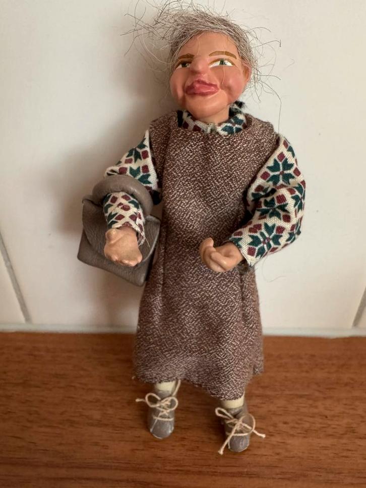 Handgemaakt poppenhuispopje pop popje poppenhuis, Verzamelen, Poppenhuizen en Toebehoren, Zo goed als nieuw, Popje, Ophalen of Verzenden