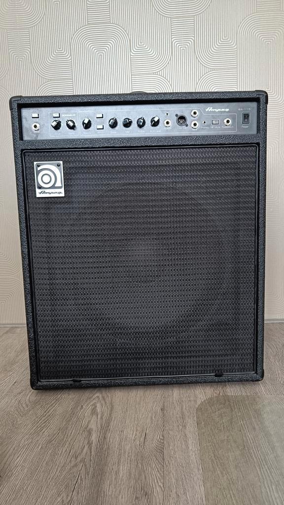 Ampeg BA-115v2, Muziek en Instrumenten, Versterkers | Bas en Gitaar, Zo goed als nieuw, Basgitaar, 100 watt of meer, Ophalen