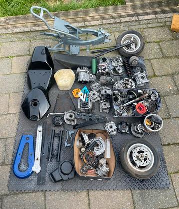 Mini Bike Onderdelen 49cc Partij beschikbaar voor biedingen