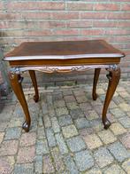 Noten houten tafeltje, Ophalen