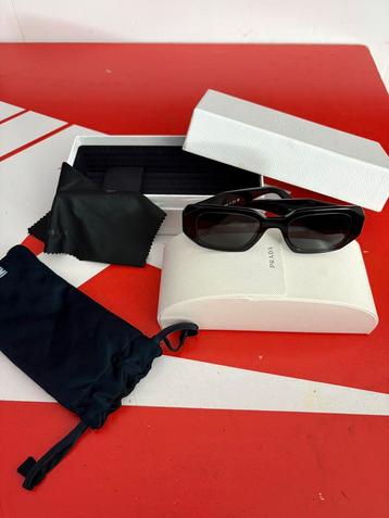 Prada unisex zonnebril PR17WS-1AB5S0/87-49 beschikbaar voor biedingen