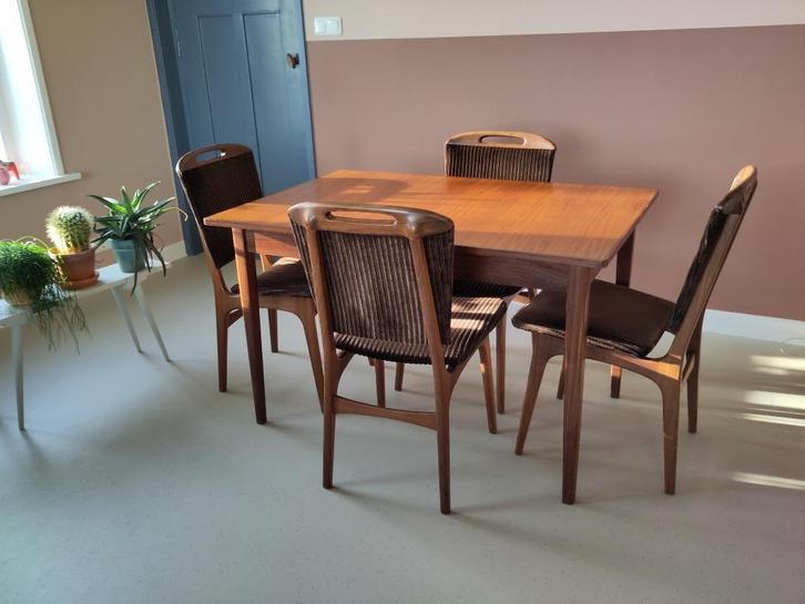 Vintage eettafelset - Retro - Danish design mid century, Huis en Inrichting, Tafels | Eettafels, Gebruikt, 50 tot 100 cm, 100 tot 150 cm