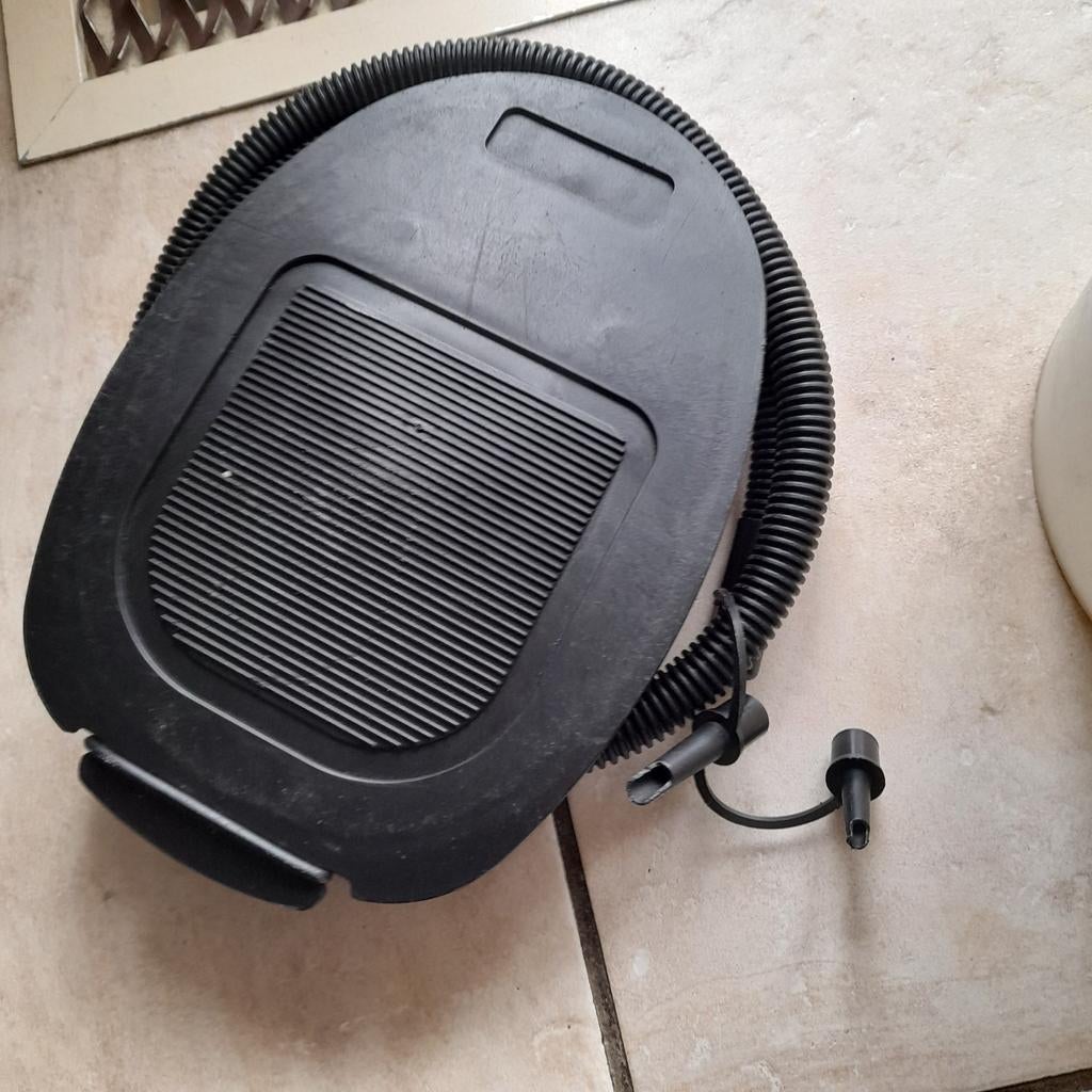 Voetpomp voor luchtbed - Wanroij, Ophalen, Gebruikt, Handmatig