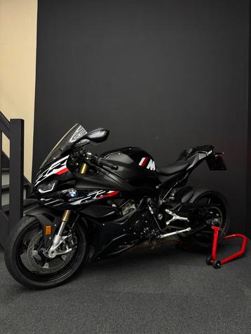 BMW S1000RR 2024 BLACK STORM (5jaar Garantie) beschikbaar voor biedingen