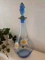 Vintage transparant blauwe glazen karaf met margrietjes, Antiek en Kunst, Antiek | Glas en Kristal, Ophalen of Verzenden