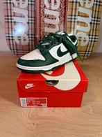 Nike Dunk Low - Michigan State, Kinderen en Baby's, Ophalen of Verzenden, Nieuw, Jongetje of Meisje, Schoentjes