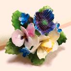 Engelse vintage broche porselein bloemen boeket jaren '50, Overige materialen, 4 tot 7 cm, Gebruikt, Verzenden
