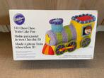 Wilton 3D cakevorm trein, Ophalen, Zo goed als nieuw, Taarten, Bakvorm