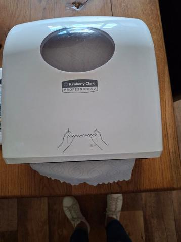 Kimberly-Clark Handdoek Dispenser beschikbaar voor biedingen