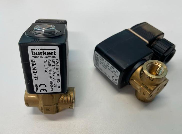 Bürkert magneetventiel magneetklep solenoid valve waterklep, Hobby en Vrije tijd, Elektronica-componenten, Zo goed als nieuw, Ophalen of Verzenden