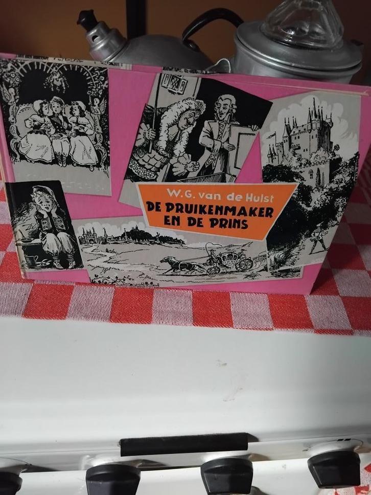 W.G.v.d.Hulst,De pruikenmaker en de prins, Boeken, Overige Boeken, Gelezen, Ophalen of Verzenden