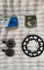 Bmx tandwiel/ pedalen/ nieuwe ketting, Ophalen, Zo goed als nieuw, Algemeen, Crankstel of Pedalen