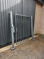 Gegalvaniseerde stalen poort met spijlenhekwerk, Ophalen, Met poort, Gebruikt, Spijlenhekwerk