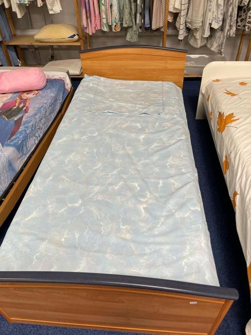 verschillende soorten bedden 1 en 2 persoons, Huis en Inrichting, Slaapkamer | Boxsprings, Gebruikt, Overige maten, Overige maten