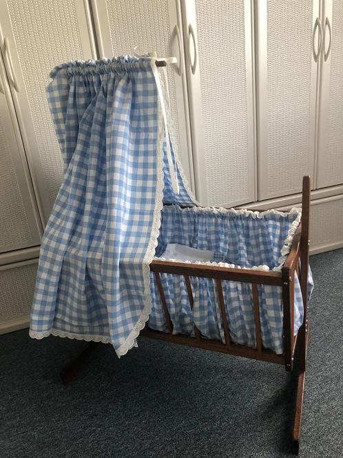 Prachtig mooie speelwieg met lakentjes e.d., Kinderen en Baby's, Speelgoed | Poppen, Gebruikt, Overige typen, Ophalen of Verzenden