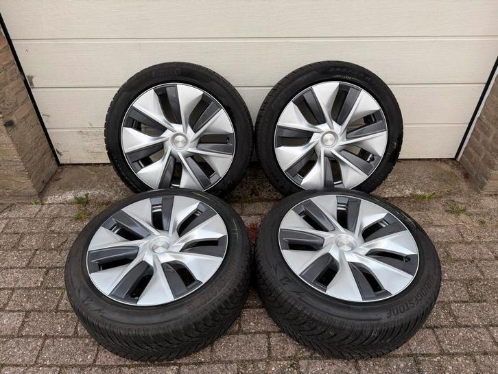 Originele Tesla Model Y Gemini 19 inch velgen winterbanden, Auto-onderdelen, Banden en Velgen, Banden en Velgen, Winterbanden