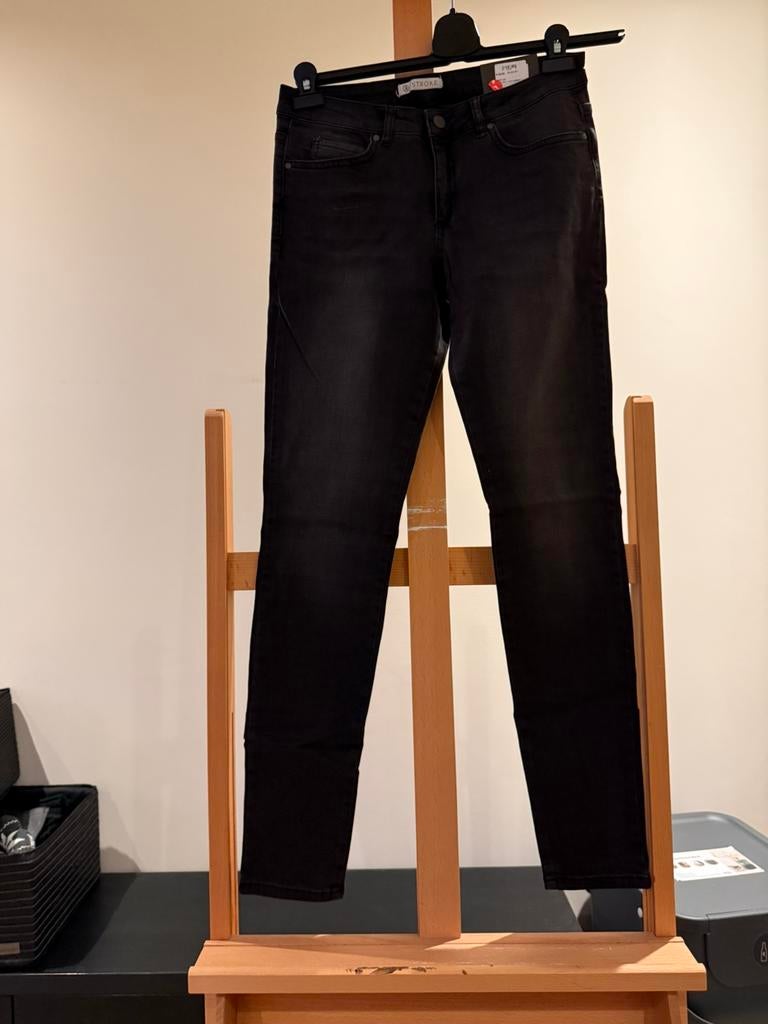 Zwarte jeans van Stroke maat 30 (38), Maat 38/40 (M), Verzenden, Zwart, Nieuw
