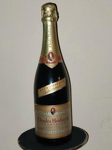 Fles Champagne Charles Heidsieck  beschikbaar voor biedingen