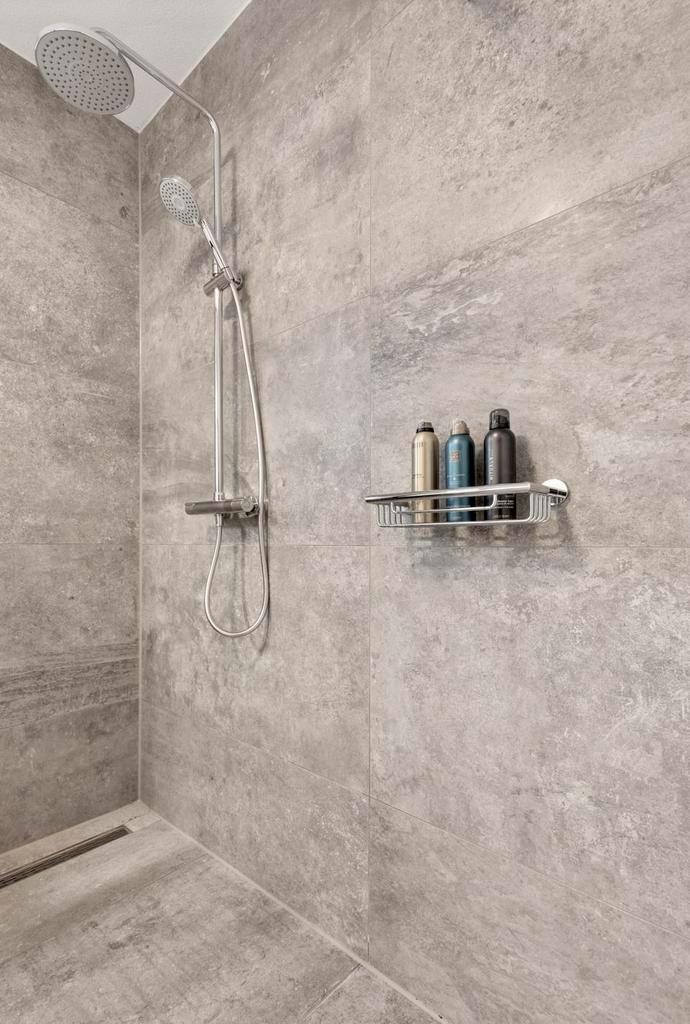 Tegels voor Toilet Renovatie - Kleine WC Ideaal!, Doe-het-zelf en Verbouw, Tegels, Nieuw, Vloertegels, Keramiek, 60 cm of meer