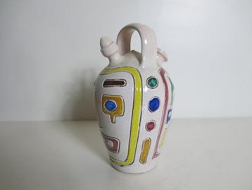 Kleurrijke keramische schenkkan stijl van Giovanni De Simone beschikbaar voor biedingen
