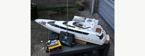 Robbe San Diego Bustuurbare boot Lengte 130cm - Hoogte 40cm, Hobby en Vrije tijd, Modelbouw | Boten en Schepen, Zo goed als nieuw