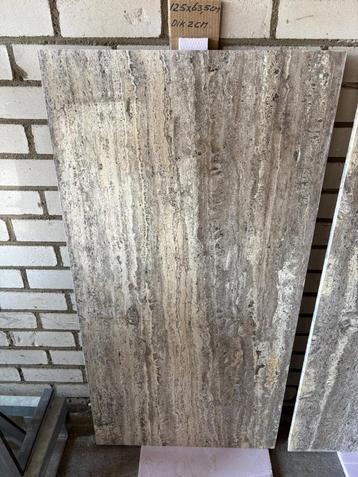 Barbecue blad van natuursteen Travertin afm:125x63,5x2cm. beschikbaar voor biedingen
