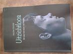 Helena Dousis - Uitzichtloos, Ophalen of Verzenden, Zo goed als nieuw, Helena Dousis