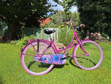 Super mooie 26 inch meisjes fiets. Met 3 versnellingen. beschikbaar voor biedingen