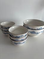 AH blauw-wit kerst servies met goudkleurig rand - NIEUW, Antiek en Kunst, Ophalen