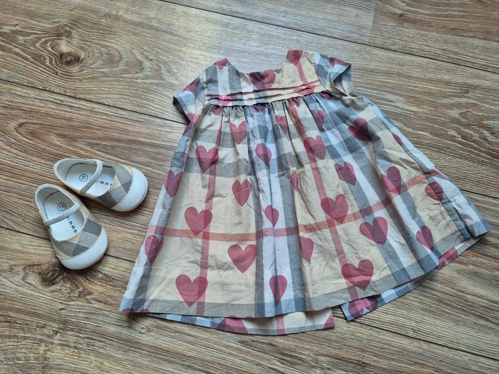Burberry jurkje met schoentjes maatje 62, Kinderen en Baby's, Meisje, Nieuw, Ophalen of Verzenden, Setje