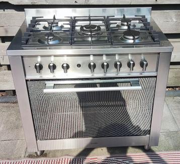 RVS Fornuis - 90 cm breed - 5 pits beschikbaar voor biedingen